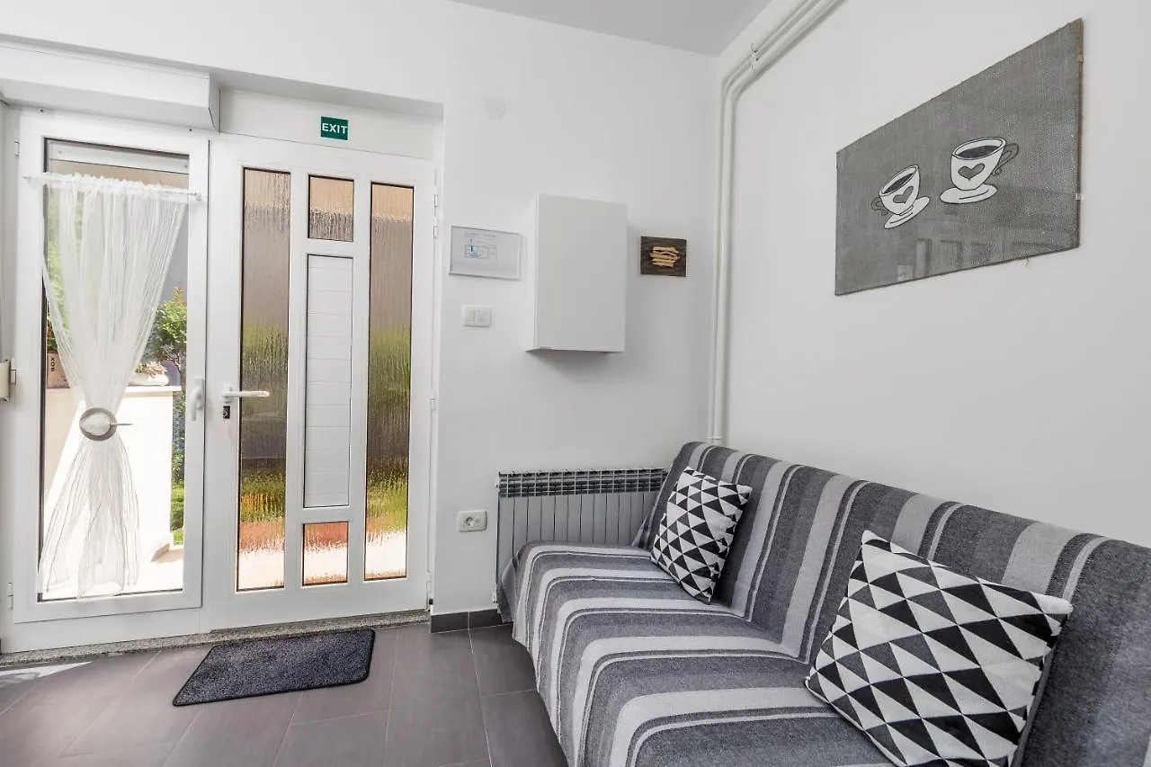 Apartments Rosovic J&C Moscenicka Draga