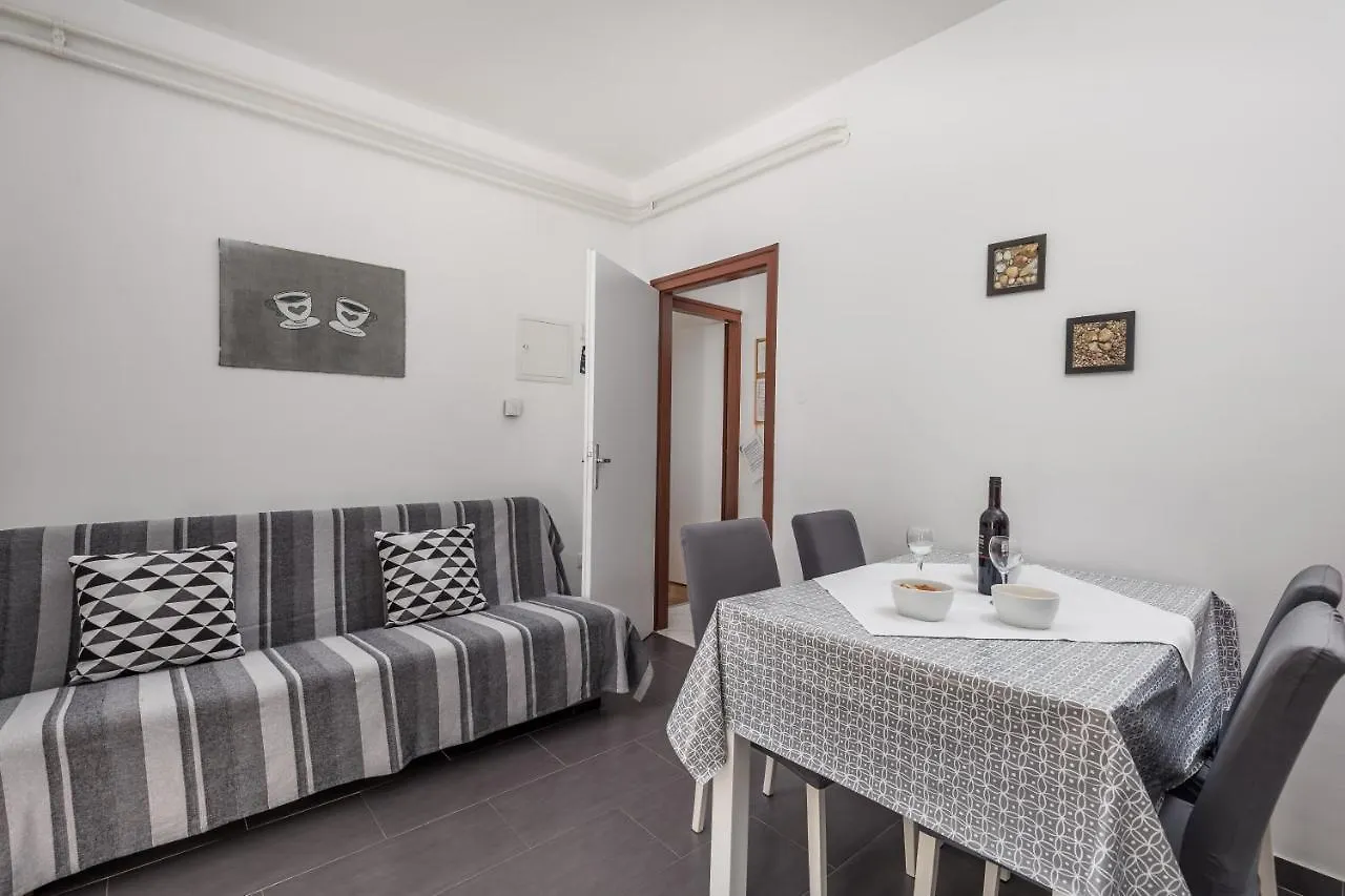 Apartments Rosovic J&C Moscenicka Draga