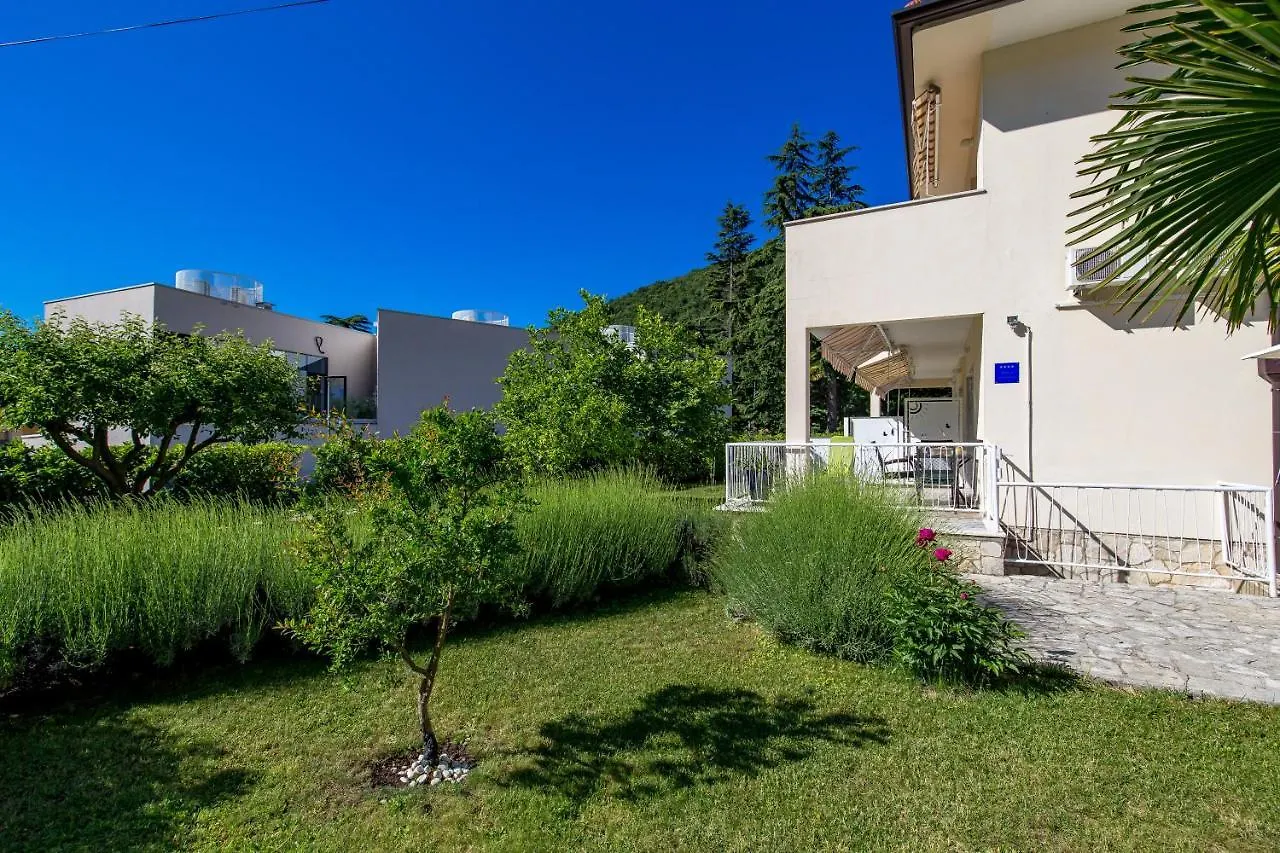Apartments Rosovic J&C Moscenicka Draga