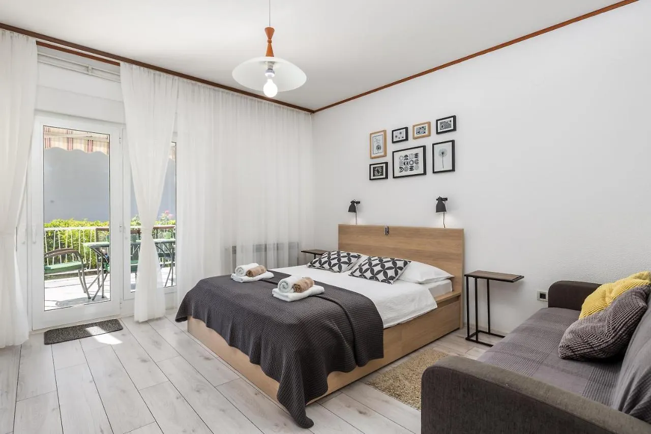 Apartments Rosovic J&C Moscenicka Draga Croatia
