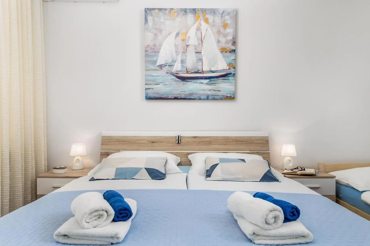 Apartments Rosovic J&C Moscenicka Draga